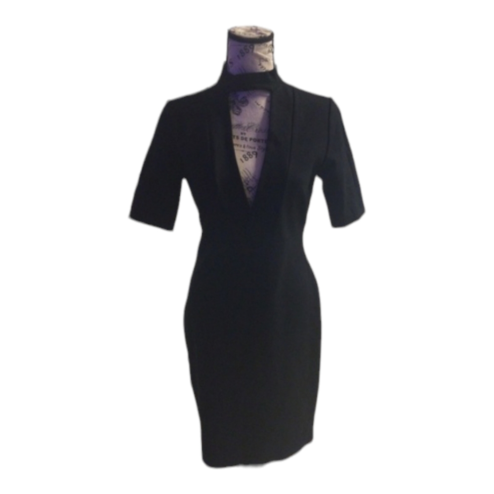 Haute Monde Sexy Figure Fitting Black Dress Cutout Neckline Size Large